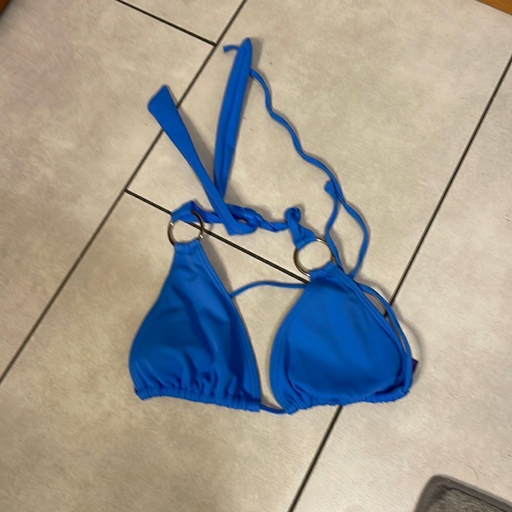 REEF woman’s blue bikini top